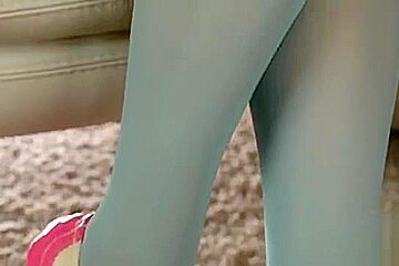 Candy Sweet and Taylor Sands in Panthyhose Fetish