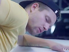 Car Mechanic Slams Lad At Workshop