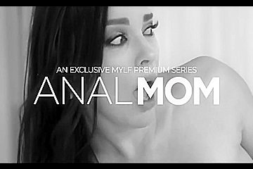 Carmela Clutch In Latin Mama Is Loves To Anal