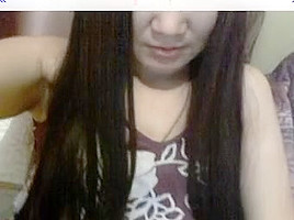 Charming Oriental Camgirl Uses Her Fingers To Make Her Puss