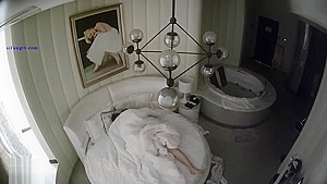 Chinese couple in hotel 3