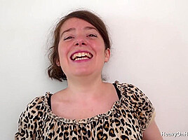 Clueless Dwarf With Noemie - HeavyOnHotties
