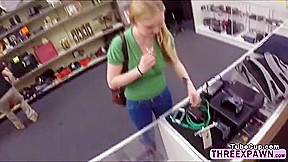 Cool Chick Sells Her Boyfriends Xbox For Being An Asshole Haha