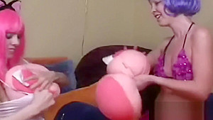 Cos Candie Elektra Worships Tits With Victoria Von Helkine!