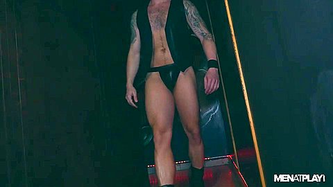 Cruising At Club-X 2 - MENatPLAY