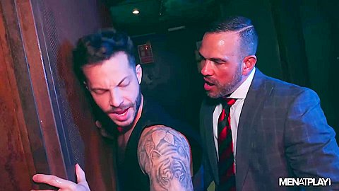 Cruising At Club-X 2 - MENatPLAY