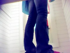 Cutie in tight blue jeans and off on changing room video