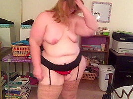 Dancing and moving my curvy body!