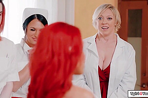 Dee Williams, Holly Wood And Big T - Trans Doctor Foxxy Has 4some With Nurses