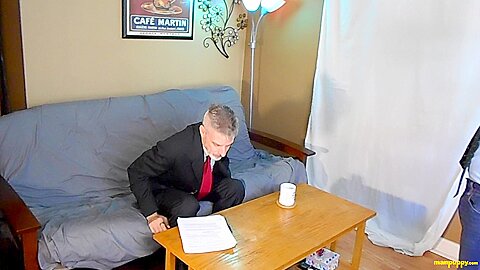 Demanding Boss Gets A Foot Rub - Elis Ataxxx & Richard Lennox
