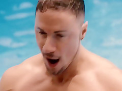 Des Ires - Bodybuilder Raw Sex