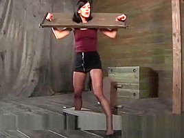Elise Graves is The Queen of Pain