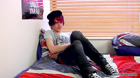 Emo Twink Damien Delivers A Load - Damien Winters