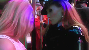 Erotic babes blow penis and enjoy poking and sex orgy