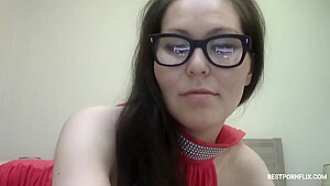 Eva Russian Webcam Model Babe Posing