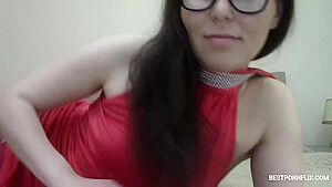 Eva Russian Webcam Model Babe Posing