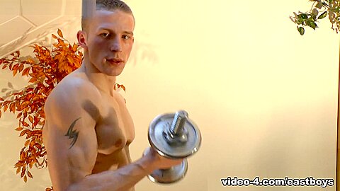 Exclusive Casting - Flexing - EastBoys