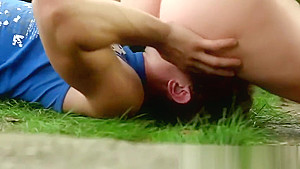 Fat young BBW queening dude in park