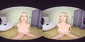 Foxies Gold in Foxies Gold Casting - CzechVRCasting
