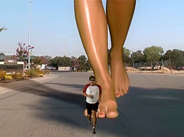 Giantess Sara Jalin