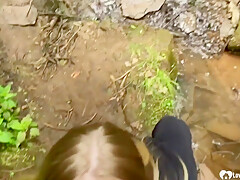 Girlfriend Gets A Facial In The Woods