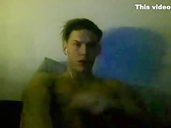 Gorgeous cam model cums in hand