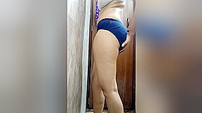 Gym S Aakr Ladki Ne Kapde Change Kiye Hue Nangi Banaya Video Hot Gym Girl