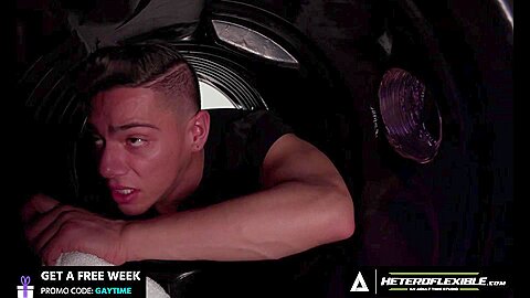 HETEROFLEXIBLE - While Benvi Is Stuck In A Vent, Blake Wilder Sees An Opportunity To Fuck His Ass