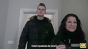 HUNT4K  La mora tettona Jocelyne Z si fa scopare la