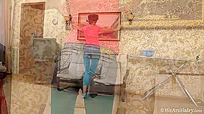 Hairy woman Alisa likes pretty pictures - WeAreHairy