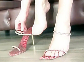 Heels feet sole show sexy