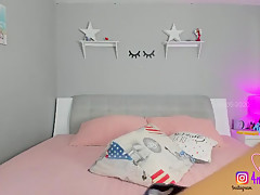 Hot Babe On Cam Hard