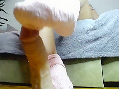 Hot Footjob Show From Naughty Milf In Cute Warm Socks!