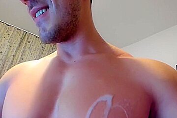 Hot Muscular Guy Roberto Shoots Monster Load On His Chest