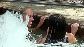 Hot Pornstar - Sexy Girls Eating Pussy By The Pool