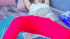 Hot Ravinadesi Stepsister Naked In Front Of Saloon Man, During Shaving Hairy Choot