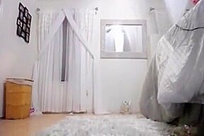 Hot Short Haired Girl On Cam Show