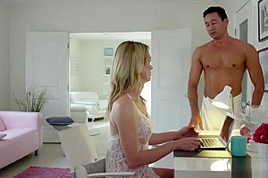 Hot TBabe Nikki Vicious and dude fulfills anal needs