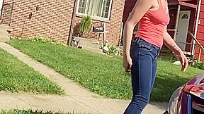 Hot blonde college girl nice ass in jeans