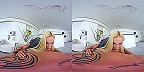 Hottie Works Over A Dude