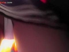 Hottie exposes her intimate parts in upskirt public vid