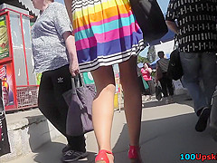 Hottie exposes her intimate parts in upskirt public vid