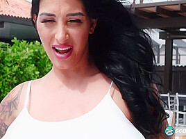 How To Win Wet T-shirt Contests With Ricki Raxxx