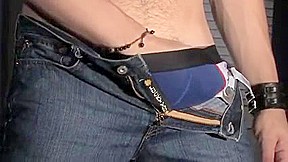 Hun solo masturbation