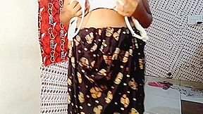 Indian Girl Striptease Nude Mujra
