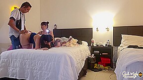 Invito A Mi Amiga A Una Pijamada Y Mi Novio Me Folla