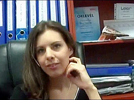 Izabella a munkahelyen sexel