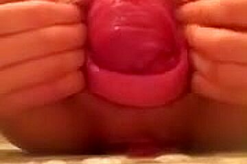 Japanese slut stretch her cunt and show cervix