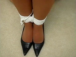 Jennipher in pantyhose