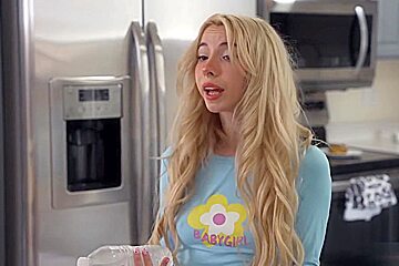 Kenzie Reeves In Helping To Solve Stepsisters Problem